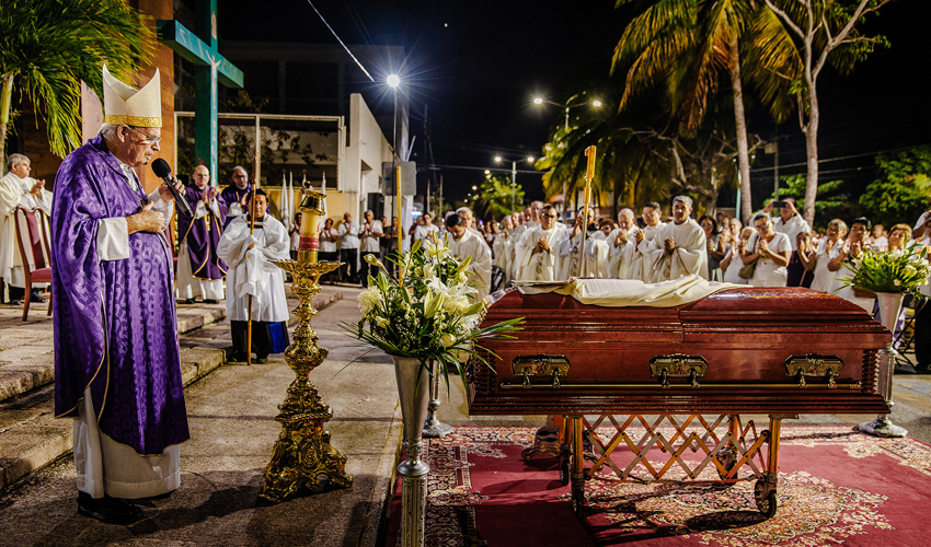 Misa de exequias de Mons. Jorge Bernal Vargas L.C.