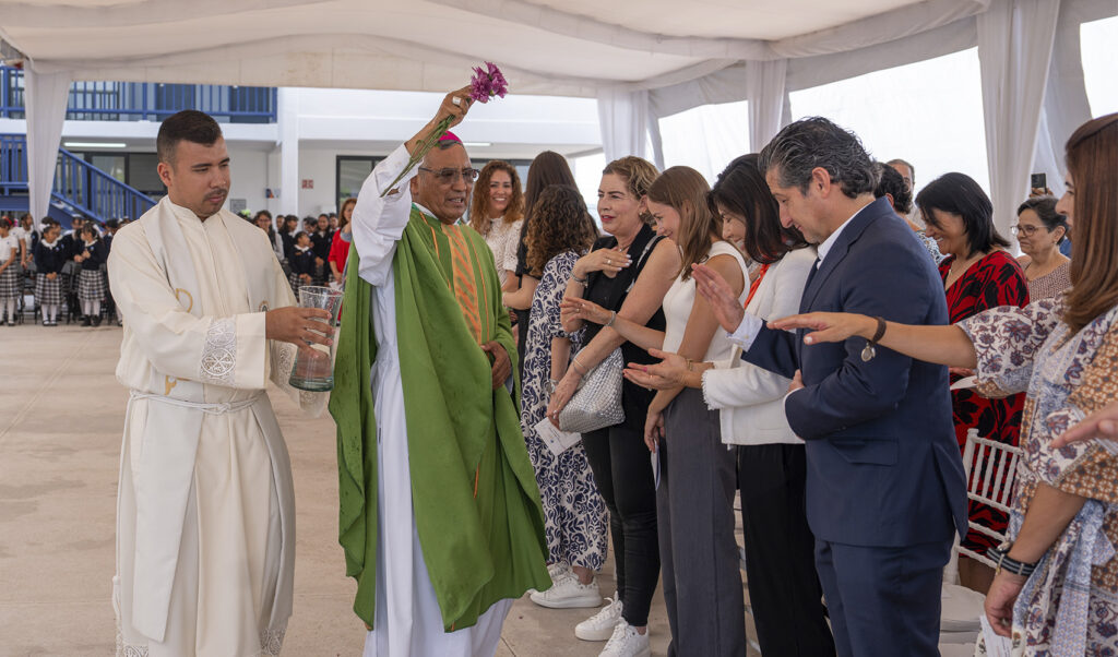 Bendición e inauguración del nuevo edificio de secundaria en Mano Amiga Querétaro
